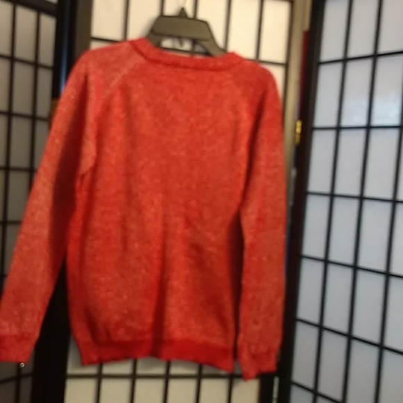 NWT Special Editions sweater w red shinny looks - Picture 4 of 13
